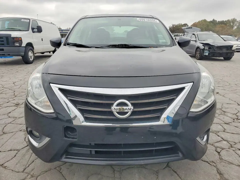 2019 NISSAN VERSA SV  