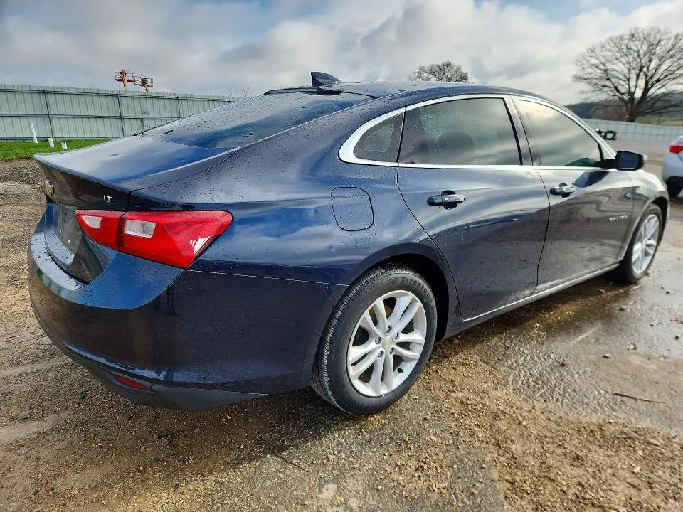 2017 CHEVROLET MALIBU LT  