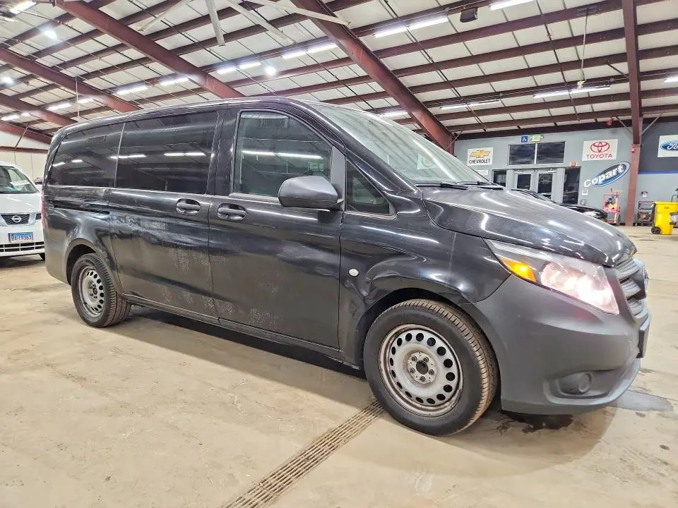 2019 MERCEDES-BENZ METRIS   