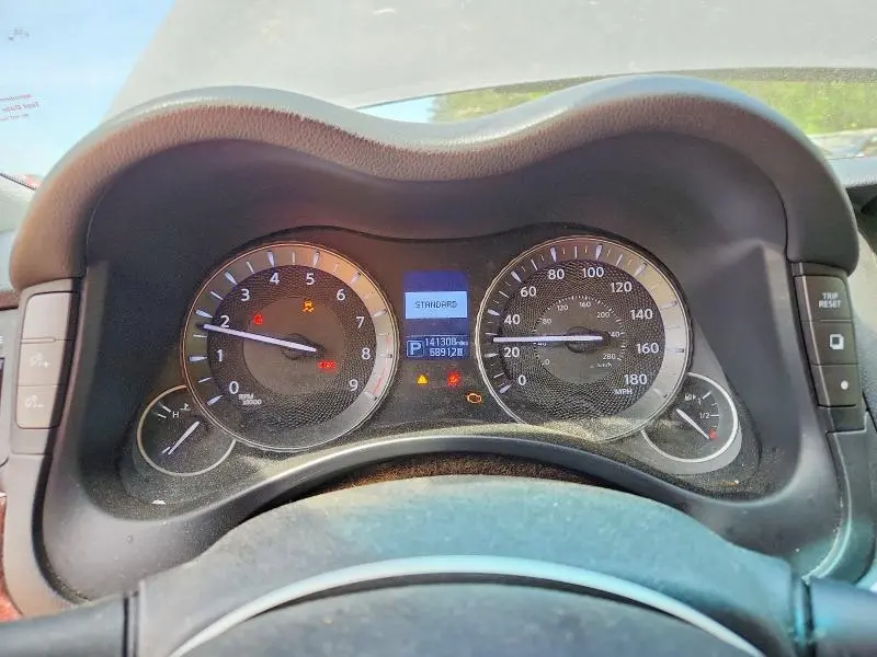 2017 INFINITI Q70 3.7  