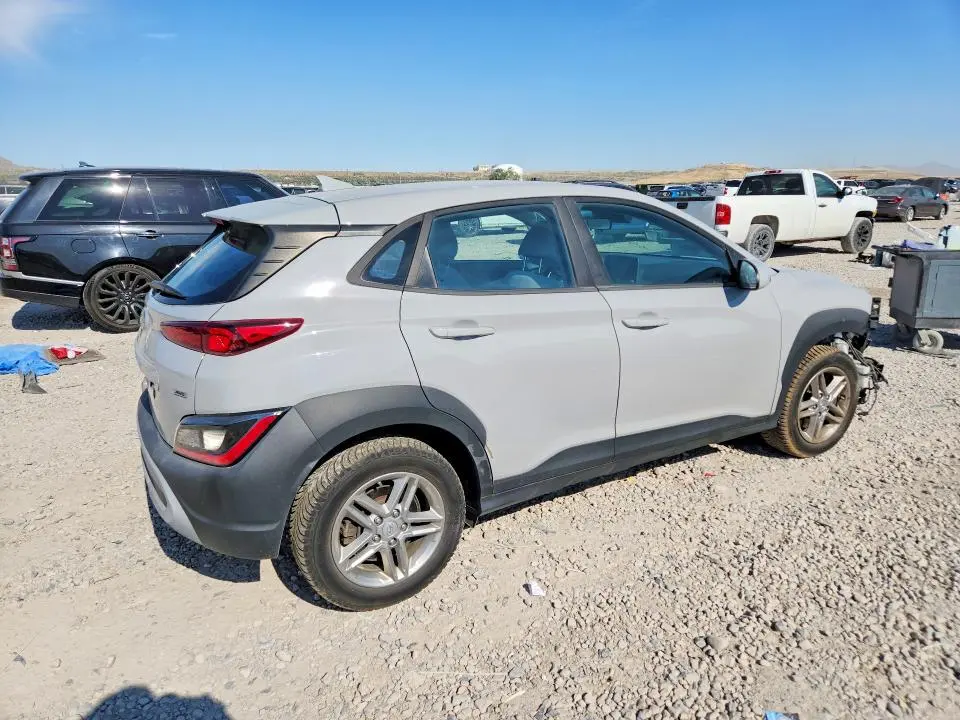 2022 HYUNDAI KONA SE  