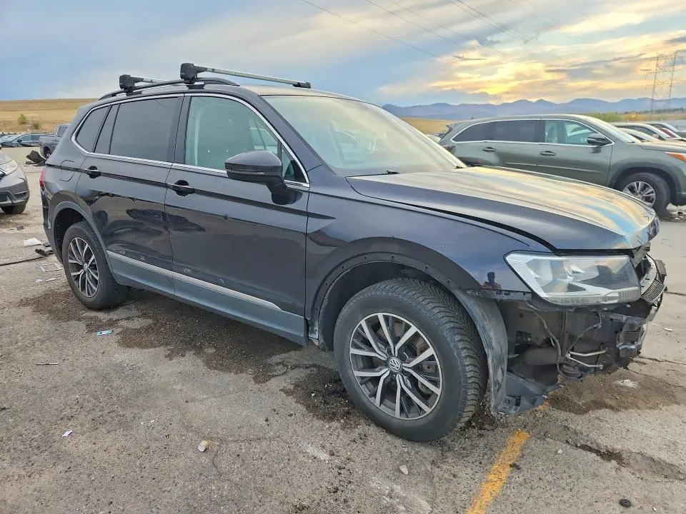 2020 VOLKSWAGEN TIGUAN SE  
