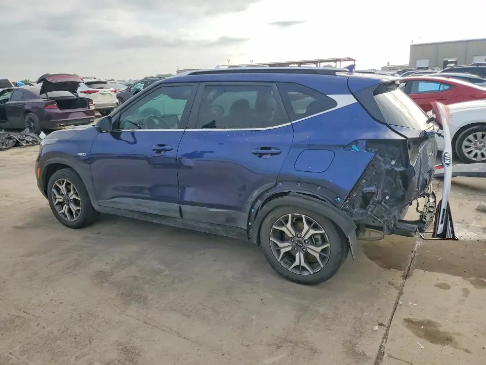 2022 KIA SELTOS EX  