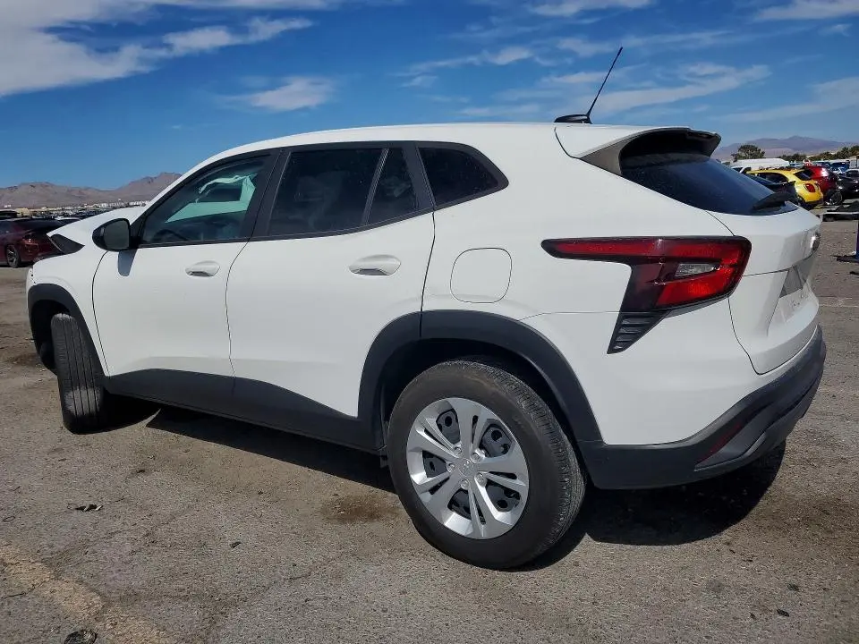 2024 CHEVROLET TRAX LS  