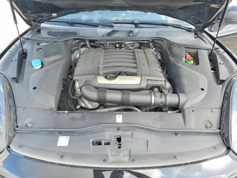 2018 PORSCHE CAYENNE   