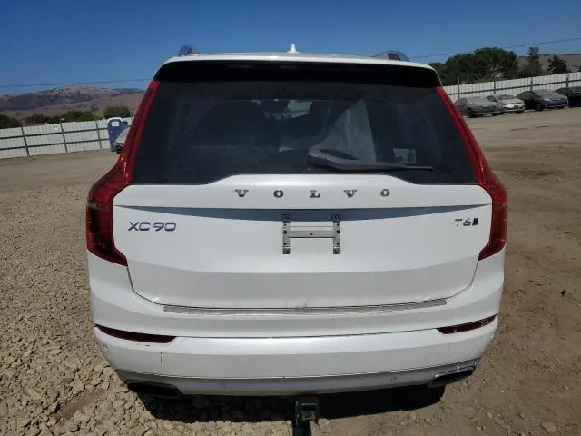 2016 VOLVO XC90 T6  