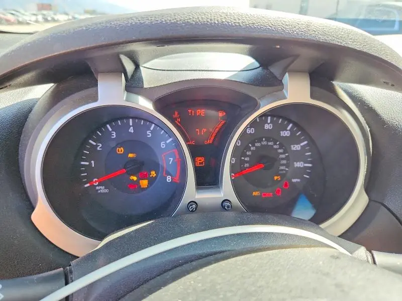 2014 NISSAN JUKE SL  