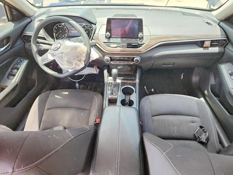 2024 NISSAN ALTIMA SV  