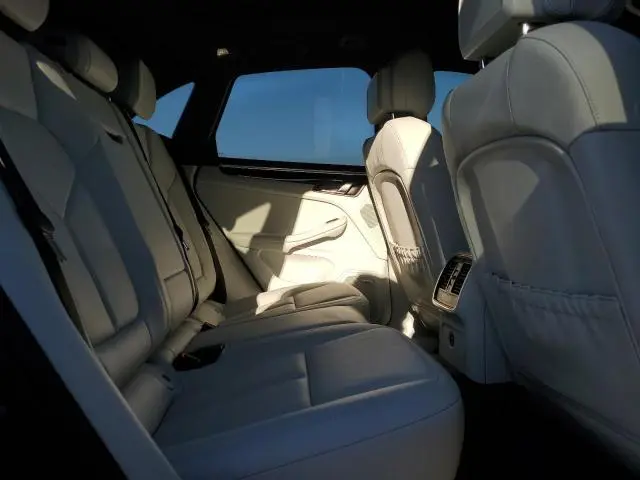 2021 PORSCHE MACAN S  