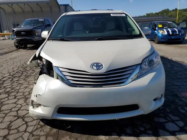 2013 TOYOTA SIENNA XLE  