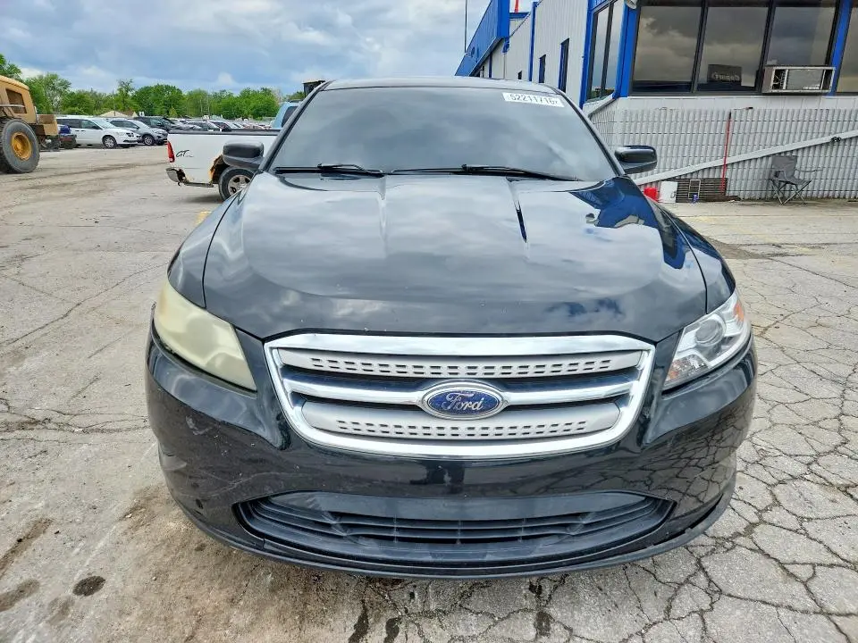 2010 FORD TAURUS SEL  