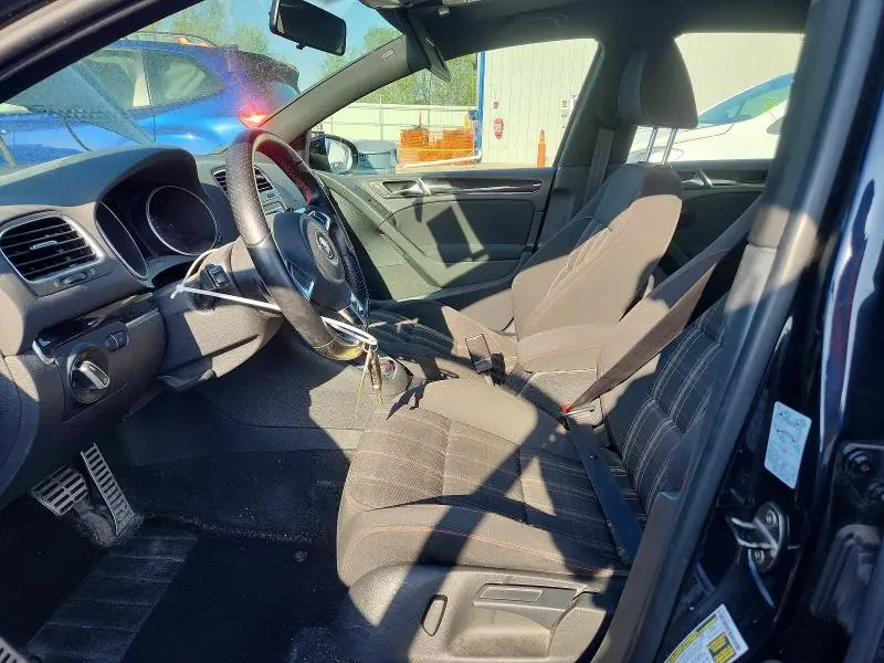 2011 VOLKSWAGEN GTI   