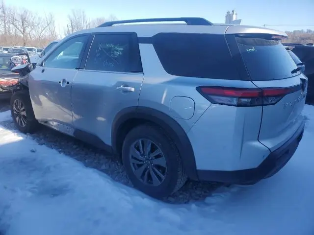 2022 NISSAN PATHFINDER SV  