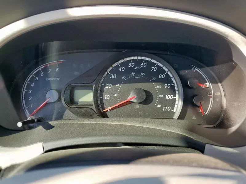 2011 TOYOTA SIENNA LE  