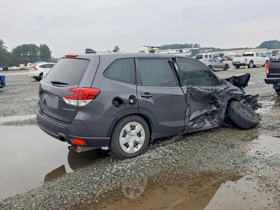 2024 SUBARU FORESTER   