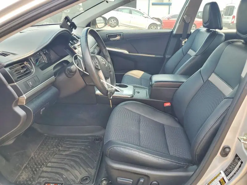 2014 TOYOTA CAMRY SE  