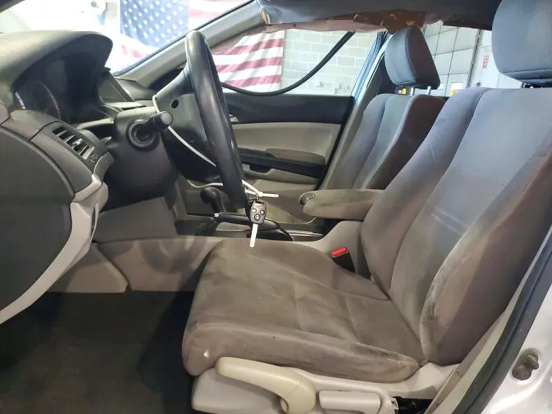 2011 HONDA ACCORD LX  