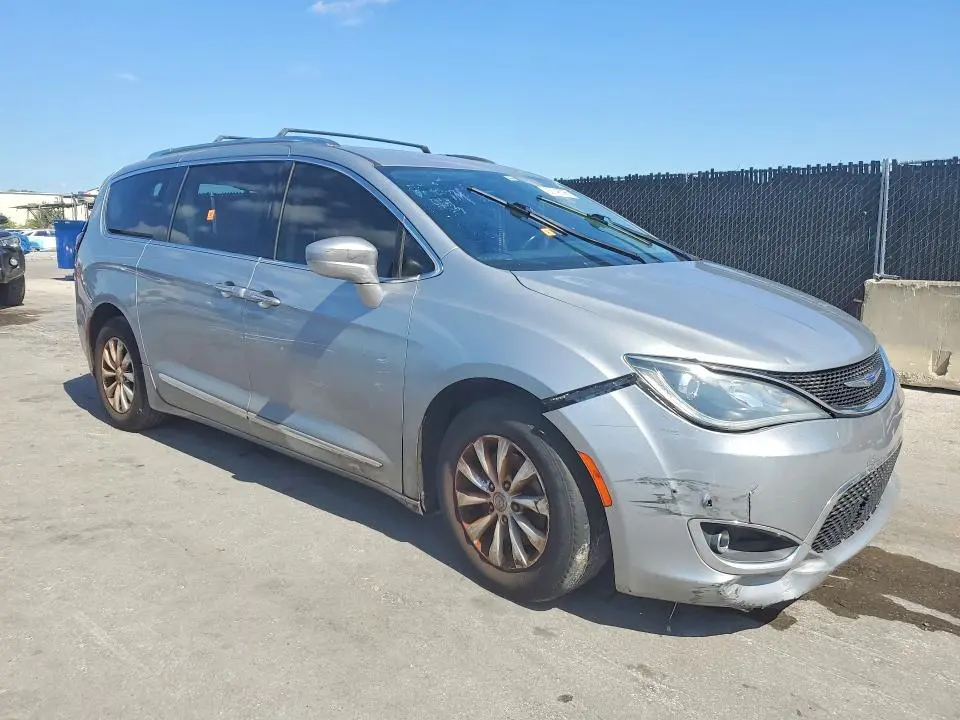 2019 CHRYSLER PACIFICA TOURING L  