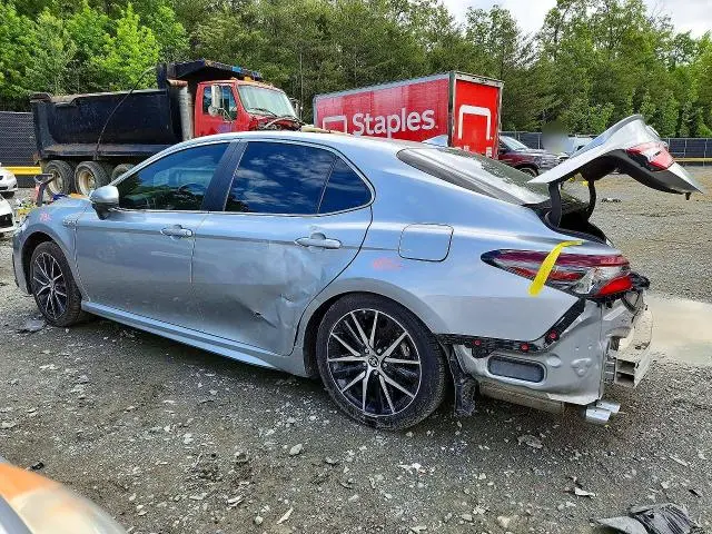 2021 TOYOTA CAMRY SE  