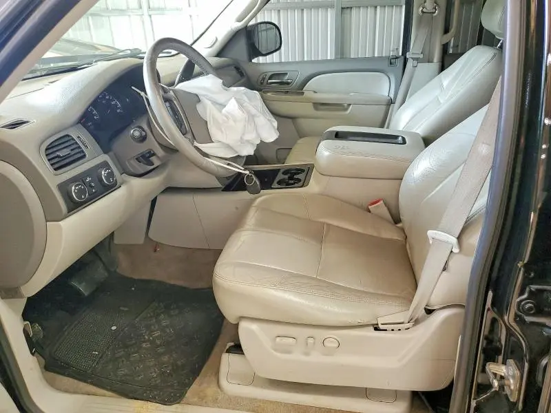 2011 CHEVROLET SUBURBAN K1500 LT  