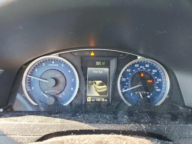 2016 TOYOTA CAMRY XLE  