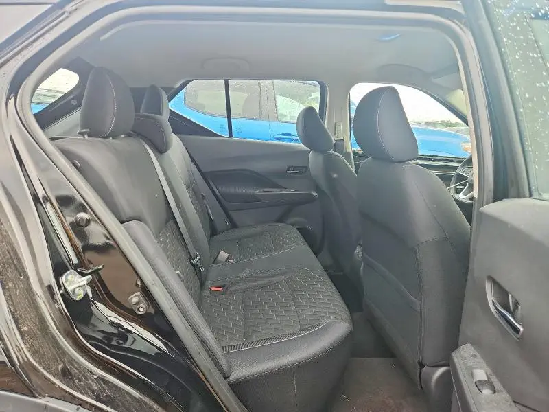 2021 NISSAN KICKS SV  