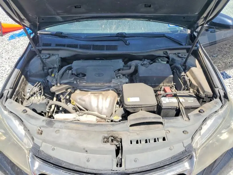 2015 TOYOTA CAMRY SE  