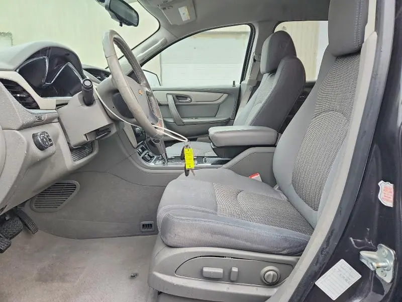 2016 CHEVROLET TRAVERSE LT  