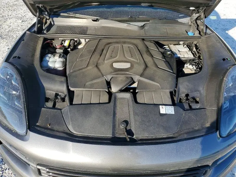 2019 PORSCHE CAYENNE   