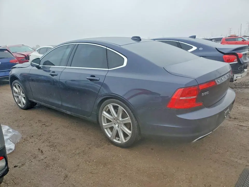 2017 VOLVO S90 T6 MOMENTUM  