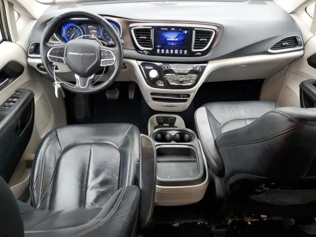 2017 CHRYSLER PACIFICA TOURING L  