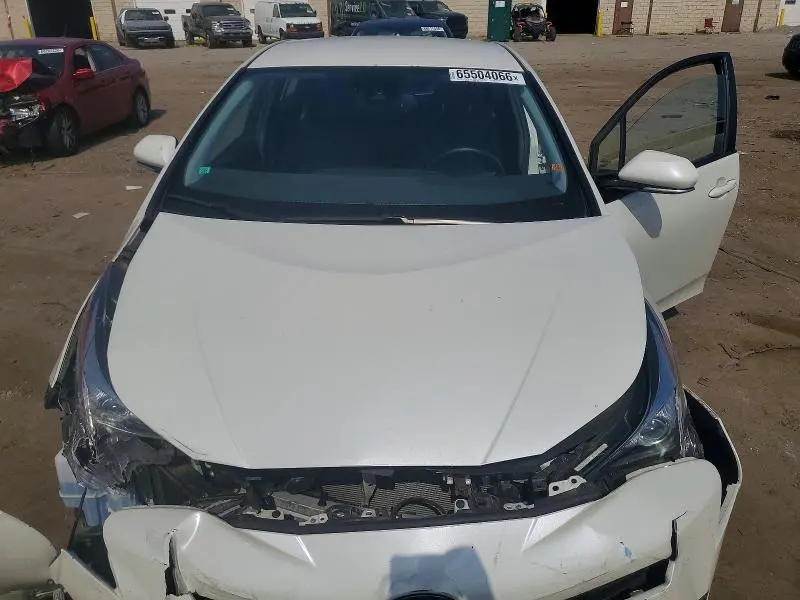 2016 TOYOTA PRIUS FOUR TOURING  