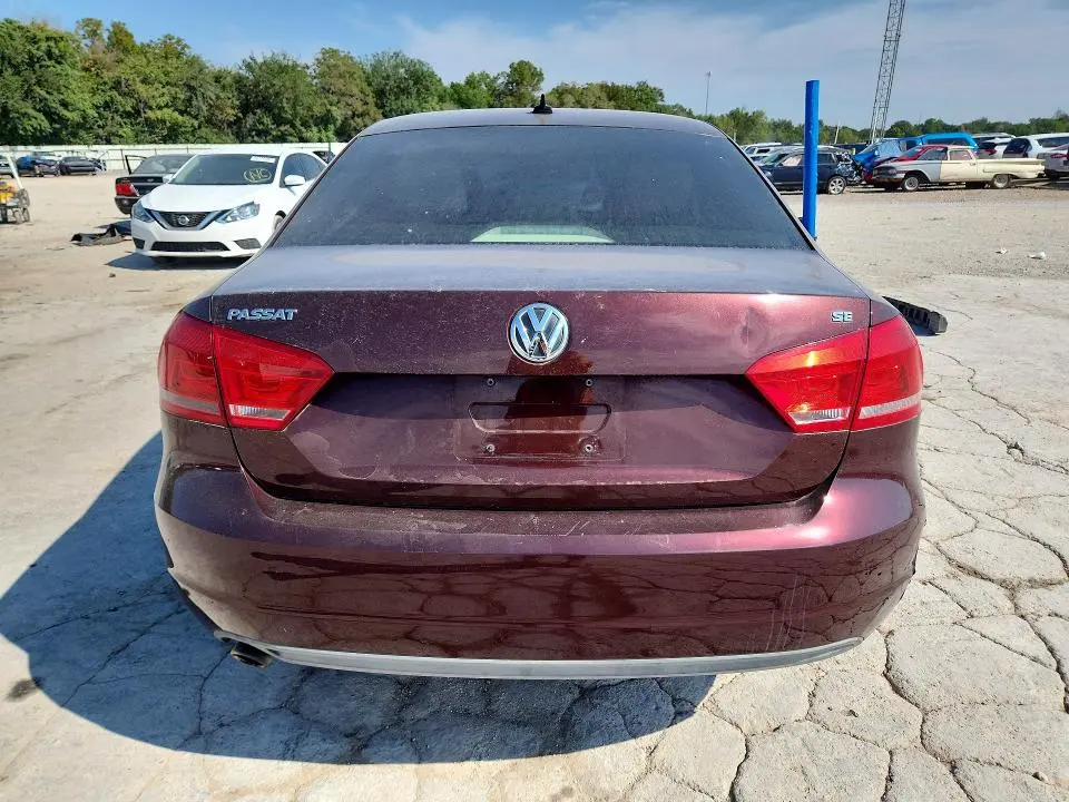 2013 VOLKSWAGEN PASSAT SE  