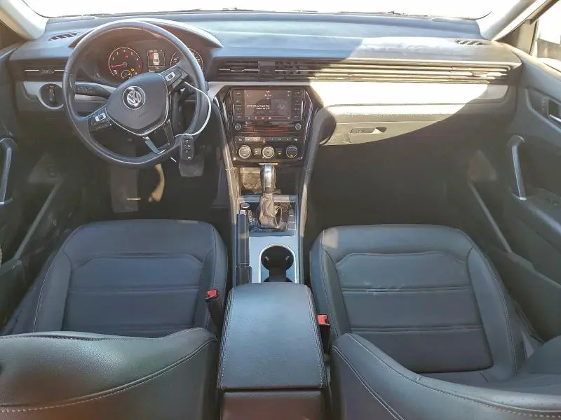 2021 VOLKSWAGEN PASSAT SE  