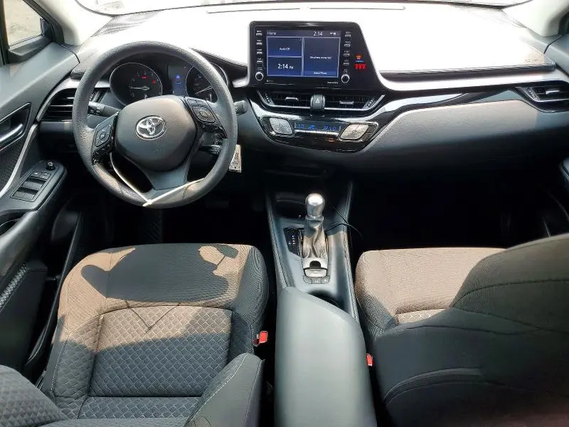 2020 TOYOTA C-HR LE  
