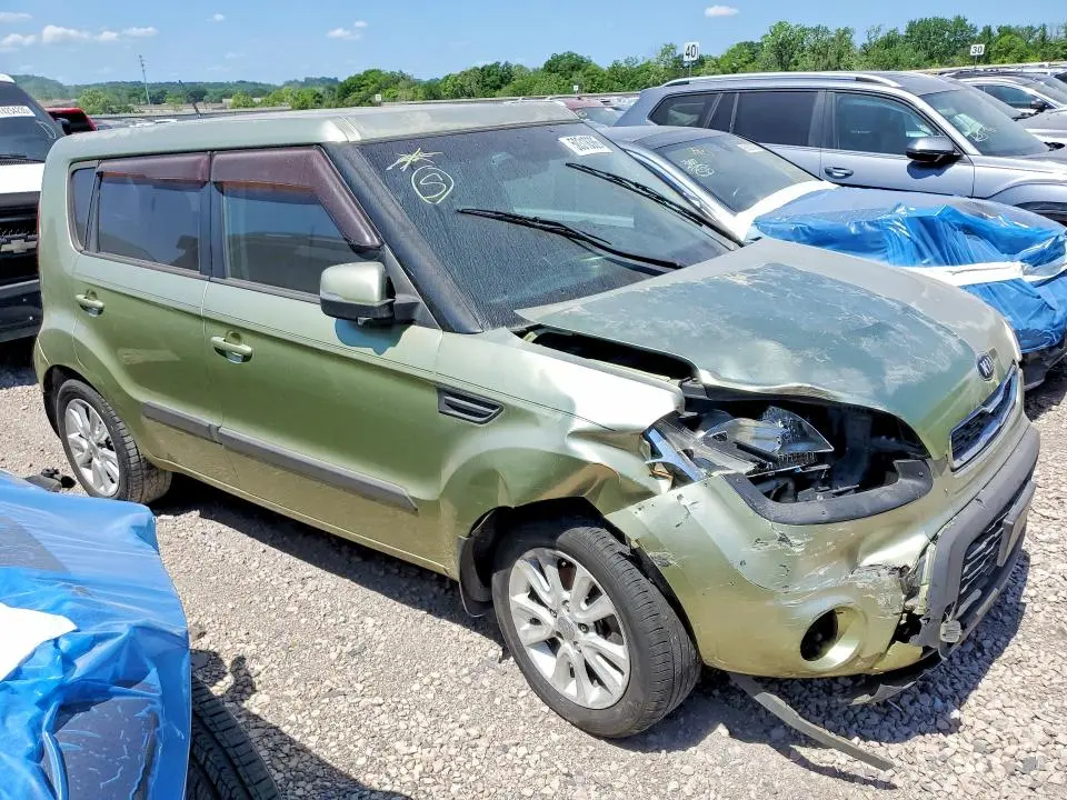 2013 KIA SOUL +  