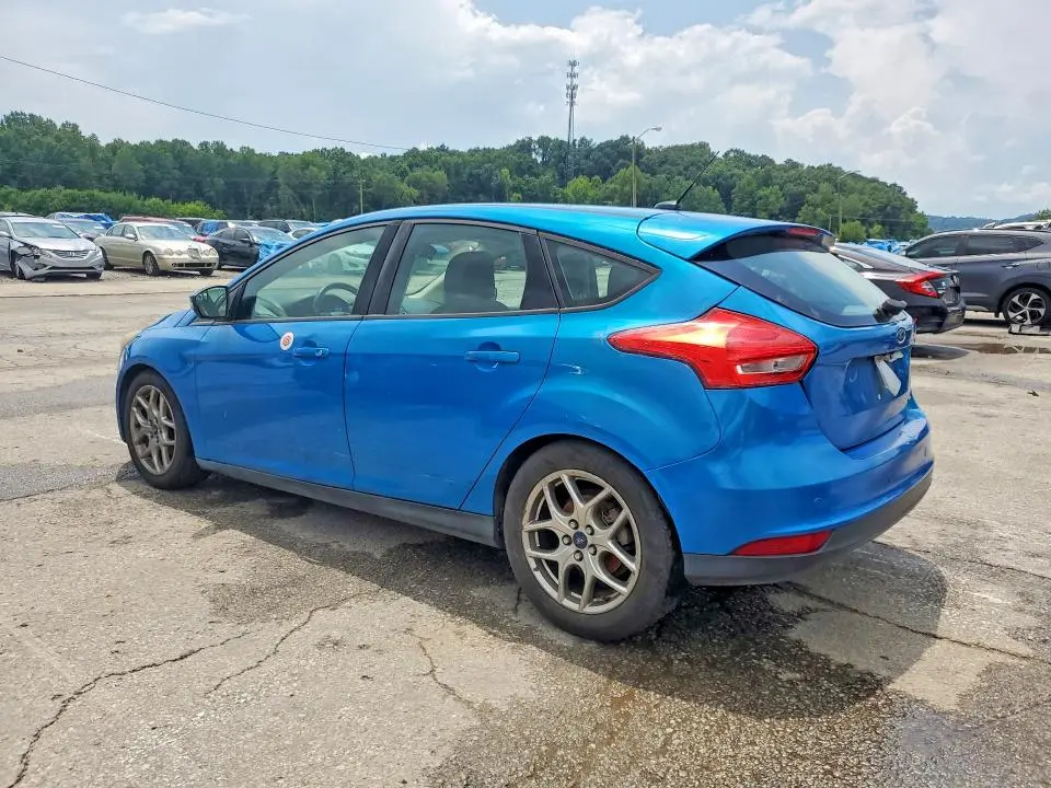 2015 FORD FOCUS SE  
