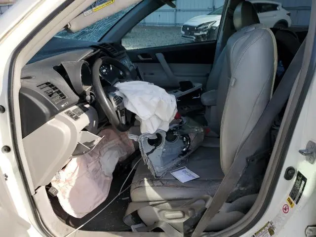 2011 TOYOTA HIGHLANDER BASE  