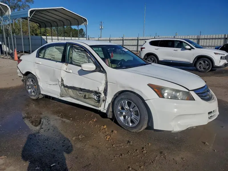2011 HONDA ACCORD SE  