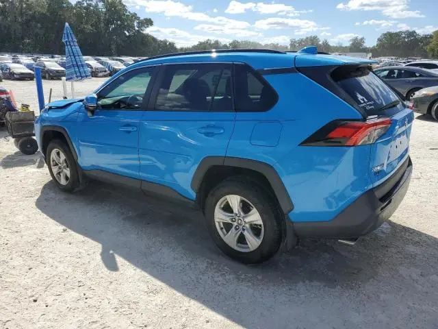 2021 TOYOTA RAV4 XLE  
