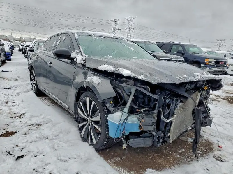 2019 NISSAN ALTIMA SR  