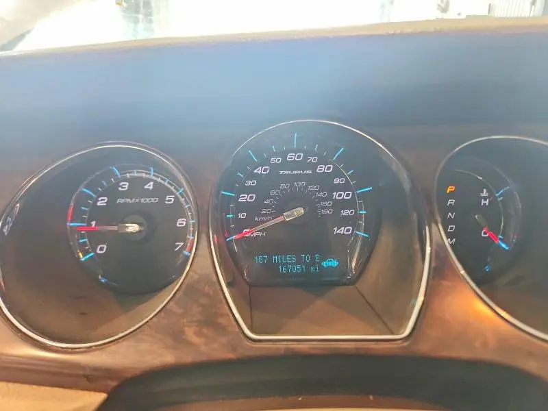 2011 FORD TAURUS SEL  
