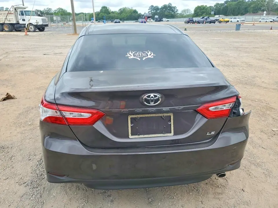 2018 TOYOTA CAMRY LE  