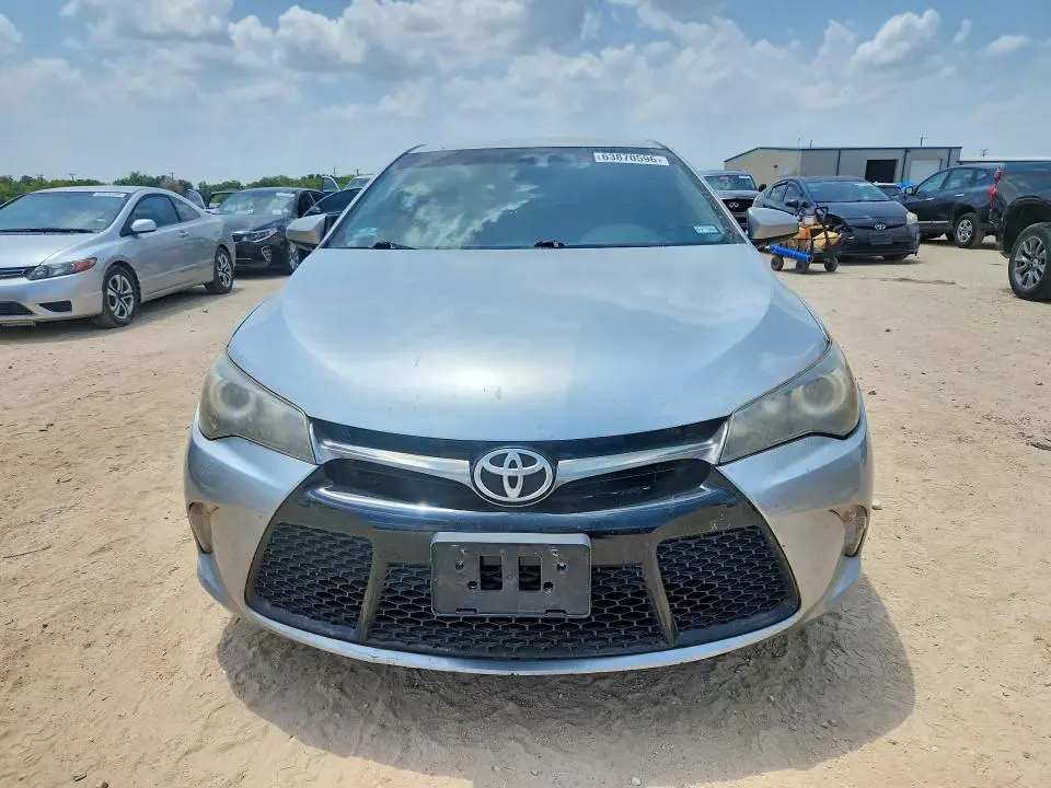2017 TOYOTA CAMRY SE  