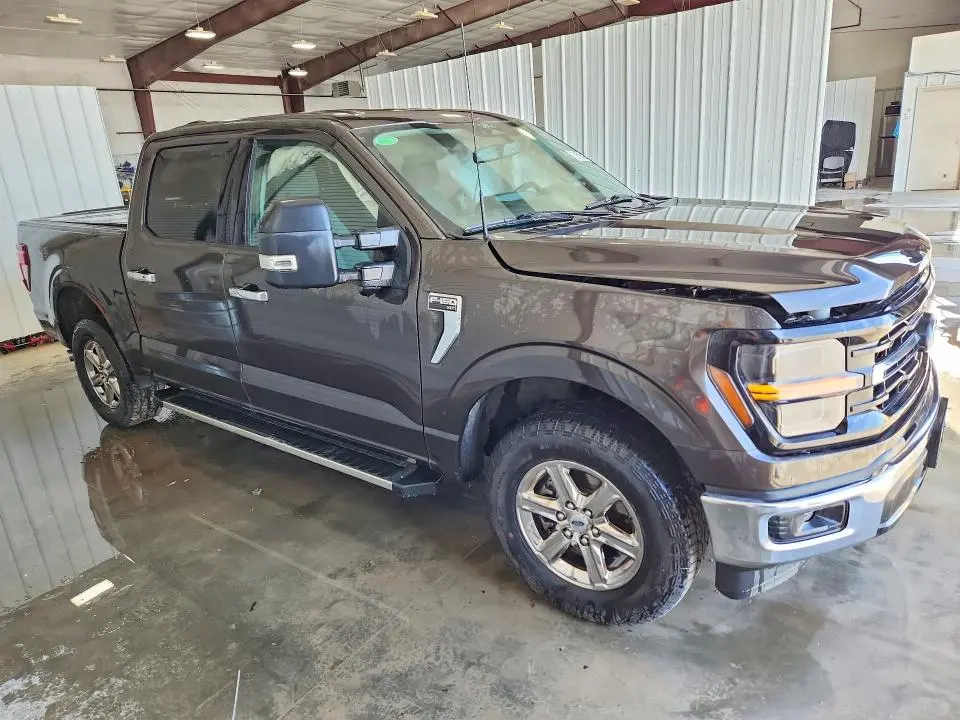 2024 FORD F150 XLT  