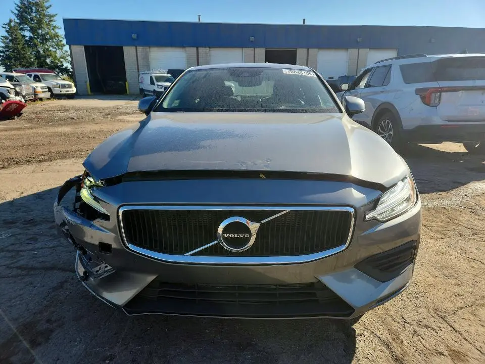 2020 VOLVO S60 T5 MOMENTUM  