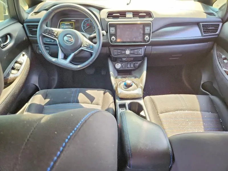 2019 NISSAN LEAF SV PLUS  