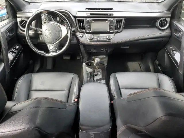 2017 TOYOTA RAV4 SE  