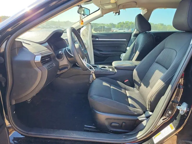 2023 NISSAN ALTIMA SV  