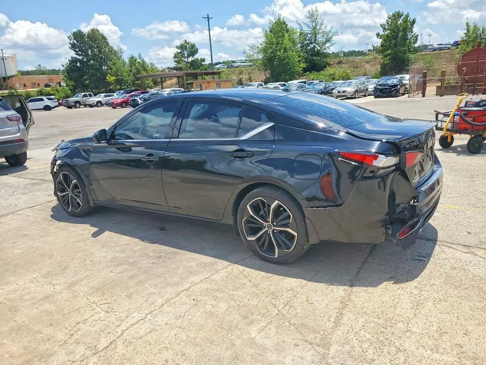 2023 NISSAN ALTIMA SR  